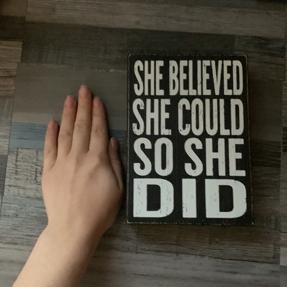 Desk decor - Picture 4 of 4